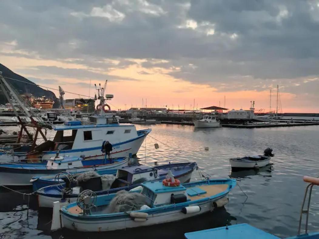 Casa Andrea Tra Napoli E Sorrento Apartment Castellammare di Stabia Luaran gambar